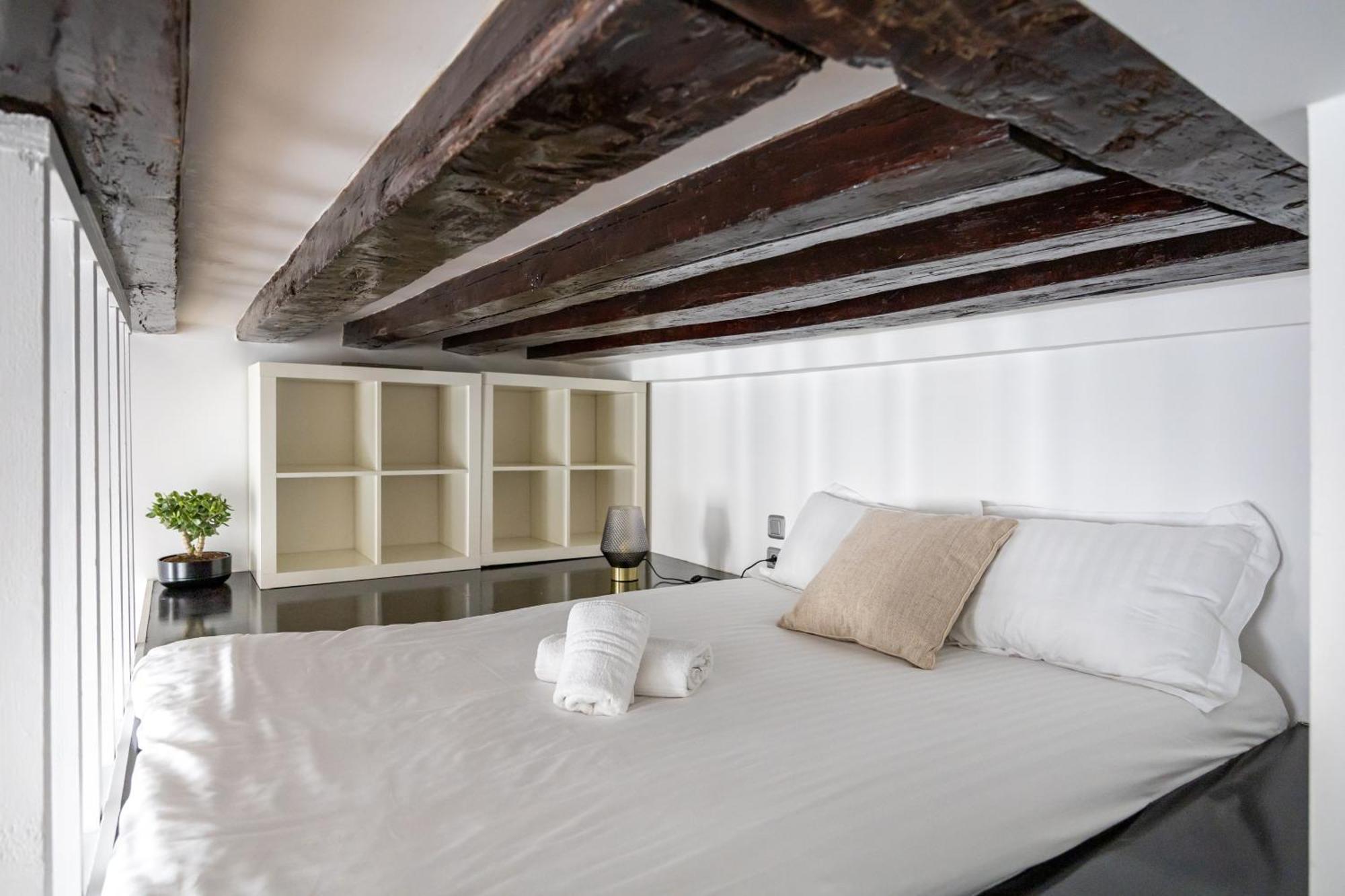 Charming Flat, Center Of Appartement Parijs