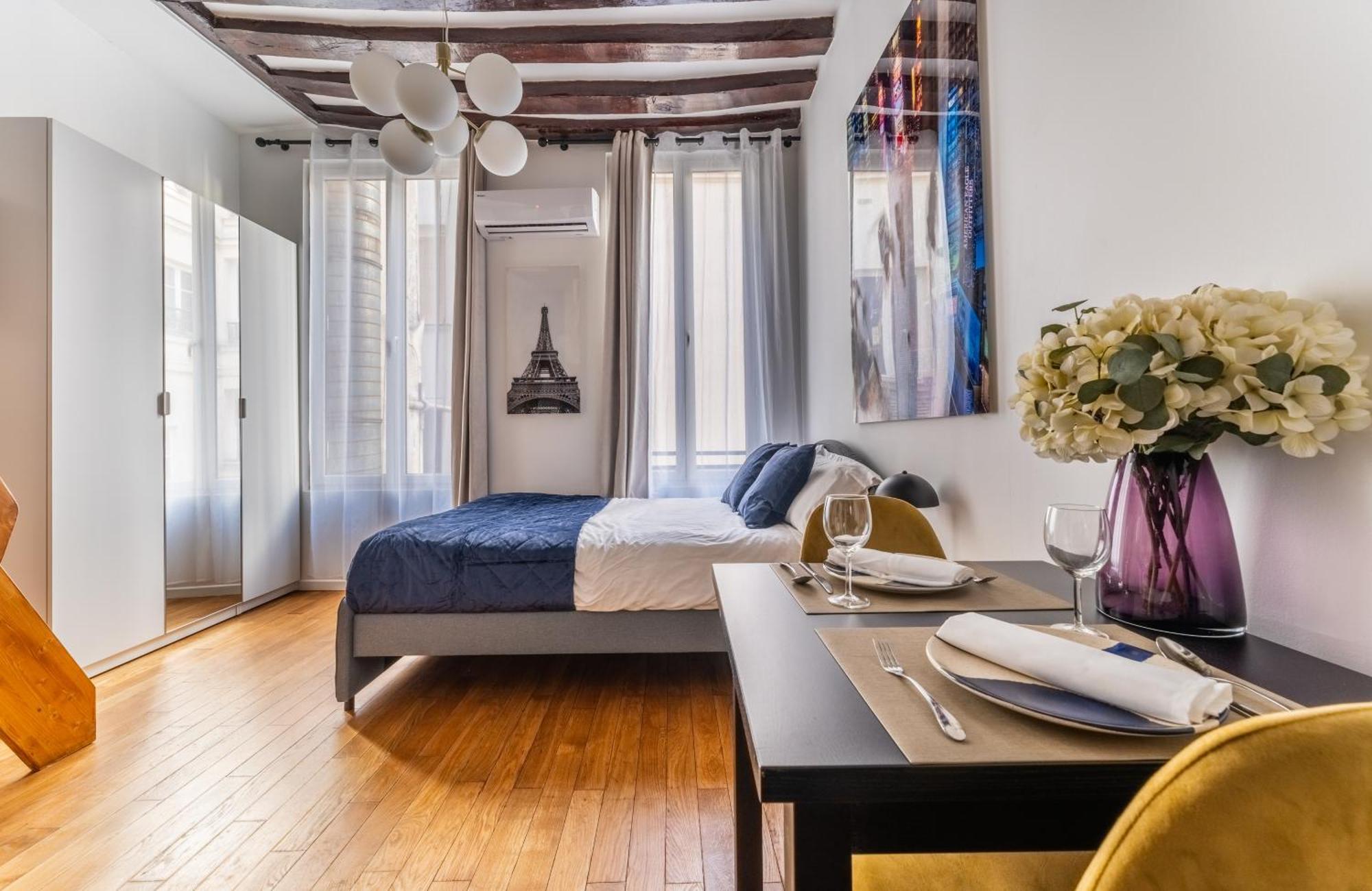Charming Flat, Center Of Appartement Parijs